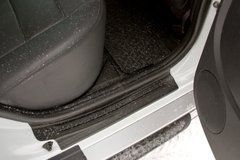 Накладки на ковролин порогов Renault Duster 2010-2017 г.в. Рено Дастер