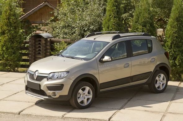 Молдинги на двері Renault Sandero Stepway 2014+ г.в. Рено Сандеро Степвей