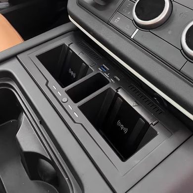 Бездротова зарядка для телефонів Land Rover Defender 2020+ р.в. Дефендер, Land Rover, Defender, Новое, На штатные места, Defender 2020-
