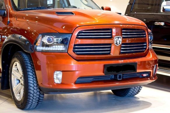 Реснички на фары Dodge RAM 2009+ г.в. Додж Рам