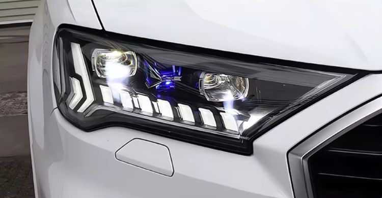 Передние тюнинг лед фары для Audi Q7 рестайлинг 2020-2024 г.в. Ауди ку7, Audi, Альтернативная оптика, Q7, Новое, На штатные места, Q7 (4M) 2015-