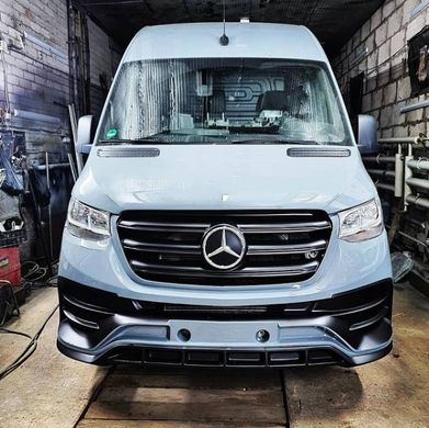 Передний бампер Mercedes Sprinter 2018+ г.в. стиль AMG