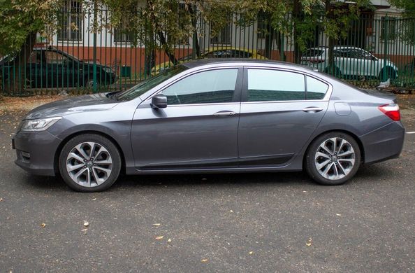 Молдинги на двери Honda Accord IX (седан) 2012-2015 г.в. Хонда Акорд