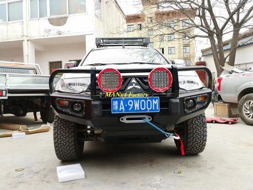 Передній силовий бампер з кенгурятником для Mitsubishi Pajero Sport 2008-2015 р.в. Паджеро Спорт, Черный