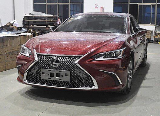 Решетка радиатора Lexus ES 2018+ г.в. Лексус ЕС