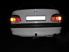 Прицепное устройство со сьемным крюком (Фаркоп) TOYOTA AVENSIS седан 1997-2003 г.в.