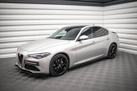 Накладки під бокові пороги леза для Alfa Romeo Giulia Sport, Черный
