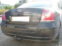 Прицепное устройство со сьемным крюком (Фаркоп) TOYOTA AVENSIS(Т25) ліфтбек./седан 2003-2009 г.в.