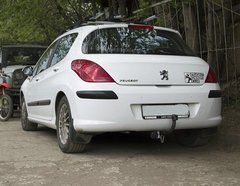 Прицепное устройство со сьемным крюком (Фаркоп) PEUGEOT 308 хетчбек 2007+ г.в.