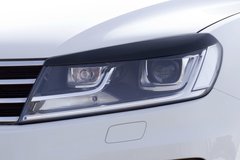 Накладки на передні фари (війки) Volkswagen Touareg 2010+