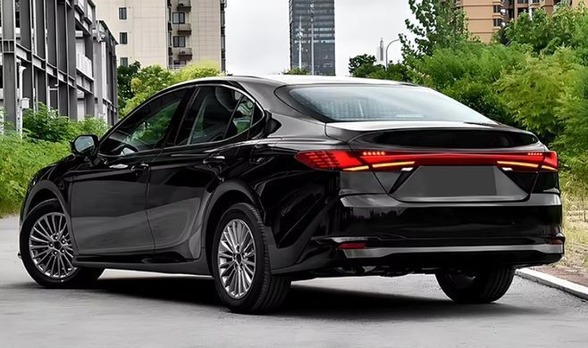 Задні тюнінг лед ліхтарі з центральним стопом для Toyota Camry XV80 2025 р.в. Тойота Камрі