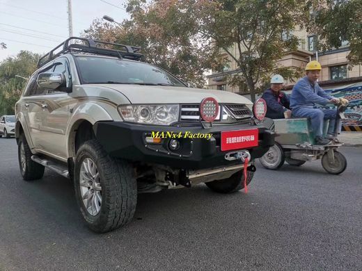 Передній силовий бампер для Mitsubishi Pajero Sport 2008-2015 р.в. Паджеро Спорт, Черный