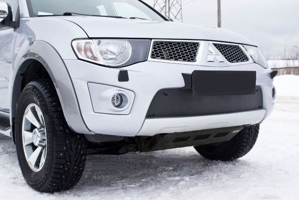 Зимняя заглушка решетки переднего бампера Mitsubishi Pajero Sport 2008-2013 г.в. Митсубиси Паджеро Спорт