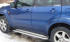 Боковые пороги площадка из нержавеющей стали Toyota Rav4 2000-2005 г.в.