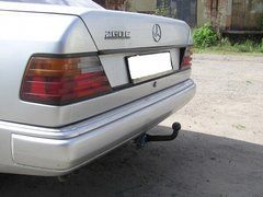 Прицепное устройство со сьемным крюком (Фаркоп) MERCEDES 124 седан/універ 1985-1995 г.в.