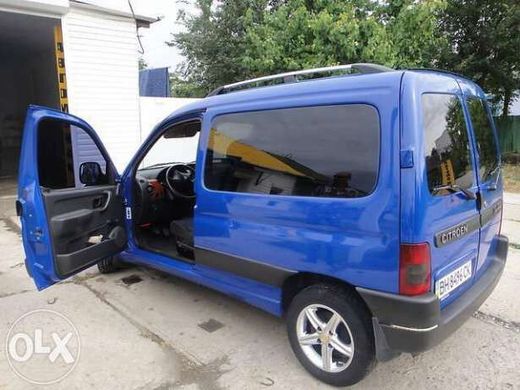 Продольные рейлинги с металической ножкой Citroen Berlingo 1996-2008 г.в.