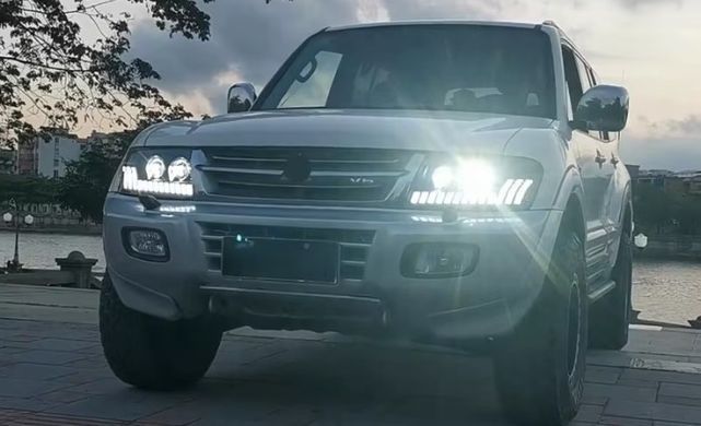 Передние лед фары для Mitsubishi Pajero V73 1999-2006 г.в. Митсубиси Паджеро, Mitsubishi, Альтернативная оптика, Pajero, Новое, На штатные места, PAJERO III (V7_W, V6_W) 2000-2007