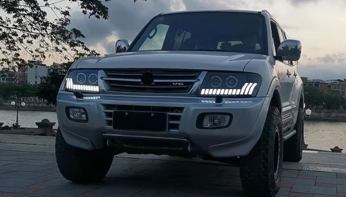 Передние лед фары для Mitsubishi Pajero V73 1999-2006 г.в. Митсубиси Паджеро, Mitsubishi, Альтернативная оптика, Pajero, Новое, На штатные места, PAJERO III (V7_W, V6_W) 2000-2007
