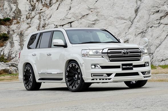 Тюнинг обвес Toyota Land Cruiser 200 2015+ г.в. в стиле Wald Sport Line