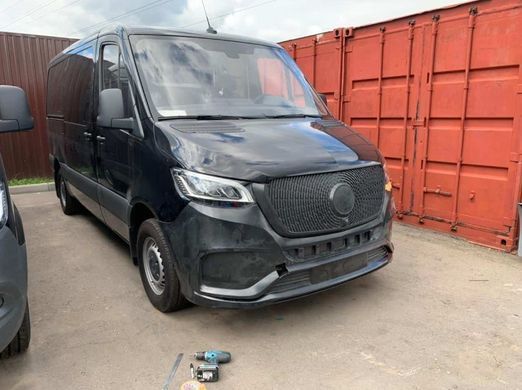 Передній бампер з решіткою Mercedes Sprinter 2018+ р.в. Спринтер 907