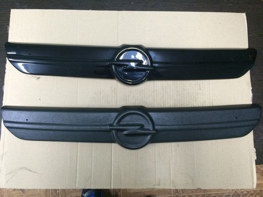 Зимова заглушка решітки радіатора Opel Vivaro 2001-2006 р.в. Опель Віваро
