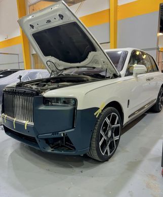 Рестайлинг обвес для Rolls Royce Cullinan в 2025 год, Серый грунт (под покраску)