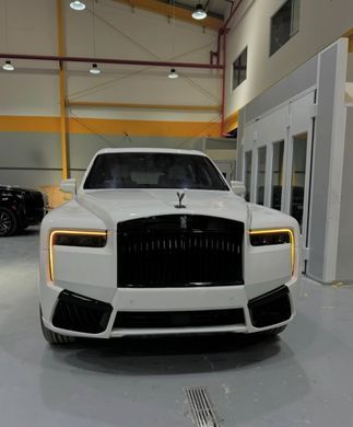 Рестайлинг обвес для Rolls Royce Cullinan в 2025 год, Серый грунт (под покраску)