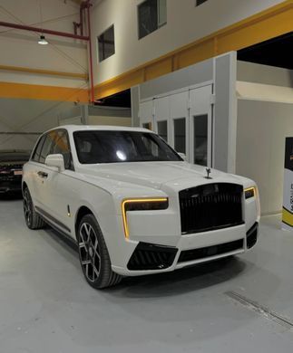 Рестайлинг обвес для Rolls Royce Cullinan в 2025 год, Серый грунт (под покраску)