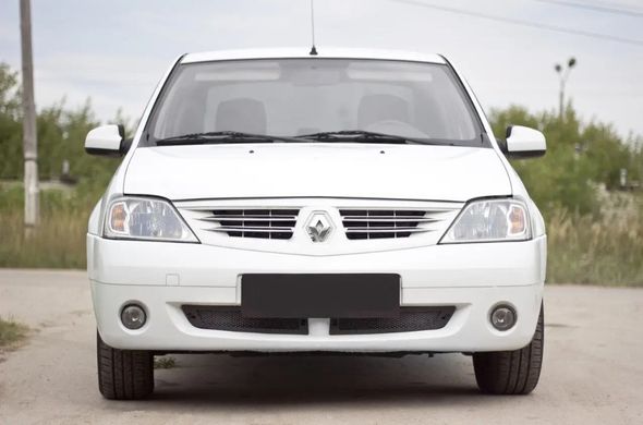 Захисна сітка переднього бампера Renault Logan 2004-2007 г.в. Рено Логан дорестайлинг