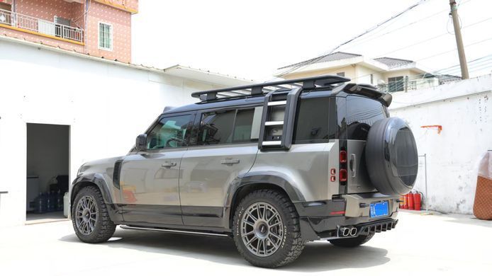 Накладка на задній бампер з насадками для Land Rover Defender 2020 р.в. Дефендер, Черный