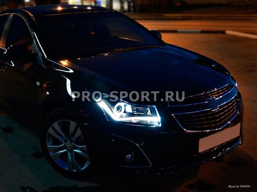 Передние тюнинг фары Chevrolet Cruze 2009+ в стиле Audi R8