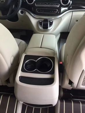 Подлокотник штатный для Mercedes 447 2014+ г.в. Мерседес 447