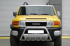 Защита переднего бампера кенгурятник Toyota FJ Cruiser 2006-2014 г.в.