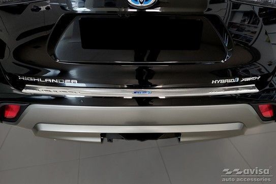 Защитная накладка на задний бампер с загибом из нержавейки для Toyota Highlander 2019- г.в.