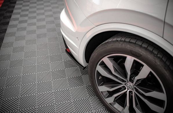 Накладки на задний бампер боковые для Volkswagen Touareg 2018-2023 г.в. R-line, Черный