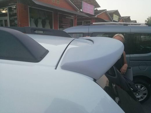 Спойлер на кришку багажника Renault Duster 2010-2017 Рено Дастер