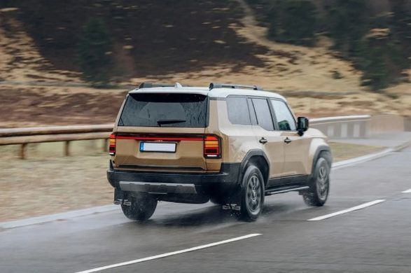 Задние лед фонари с продольным стопом для Toyota Prado 250 2024+ г.в.