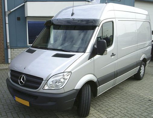 Козырек спойлер лобового стекла солнцезащитный Mercedes Sprinter W906 2006-2013 г.в. Спринтер